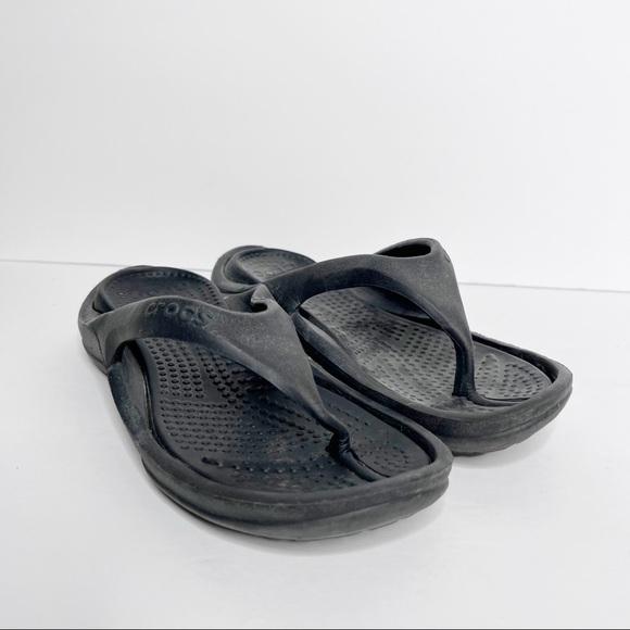 Crocs Black Rubber Thong Slide On Sandals Size 7 Women’s - Picture 1 of 5